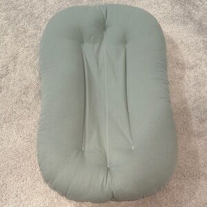 Snuggle Me Infant Lounger